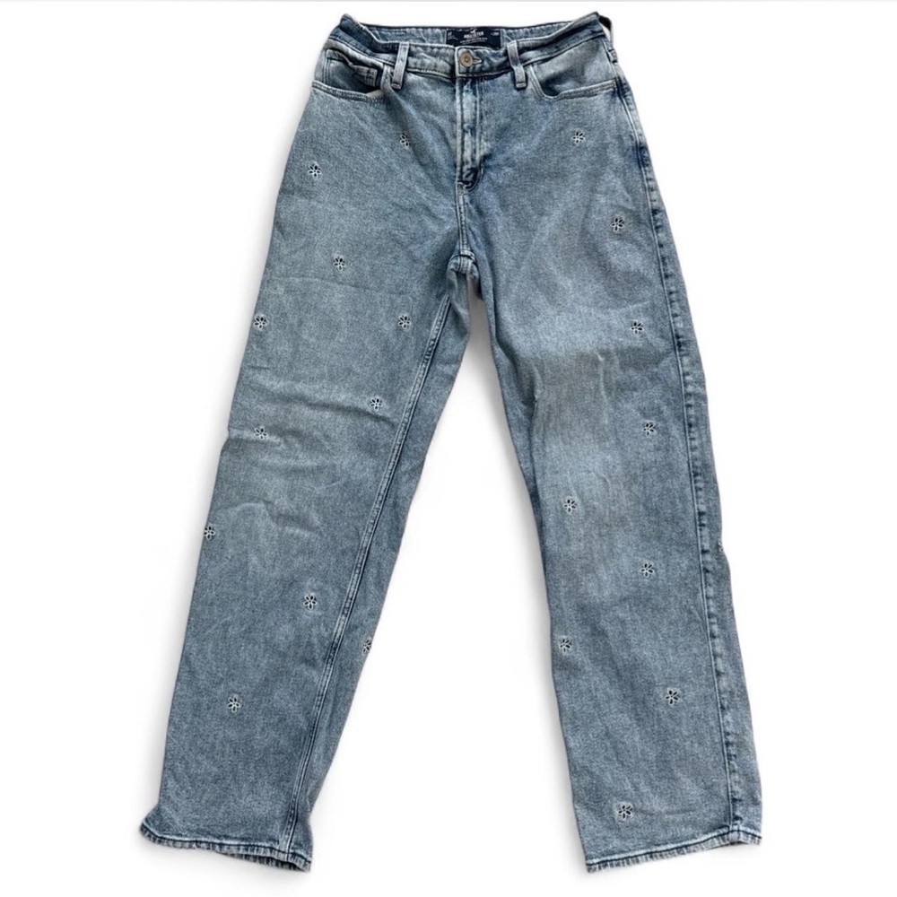 women’s hollister Jeans with Embroidered flowers